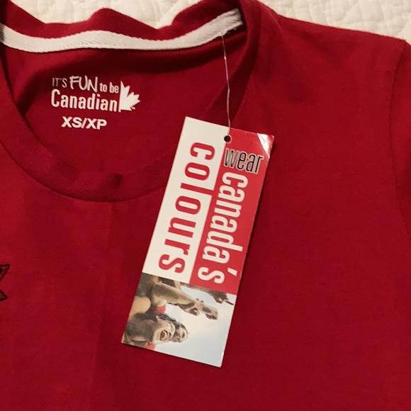Canada Tshirt New with tags - Picture 5 of 7